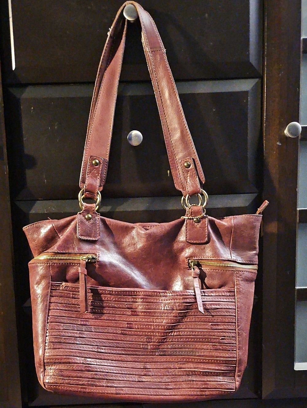 Nino BOSSI Burgundy Leather Shoulder Bag with Front Zip Details